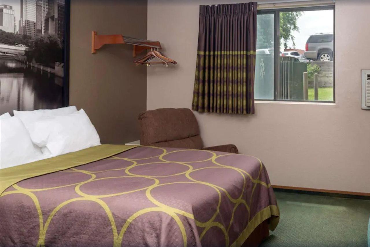 Super 8 By Wyndham Omaha Ne Otel Dış mekan fotoğraf