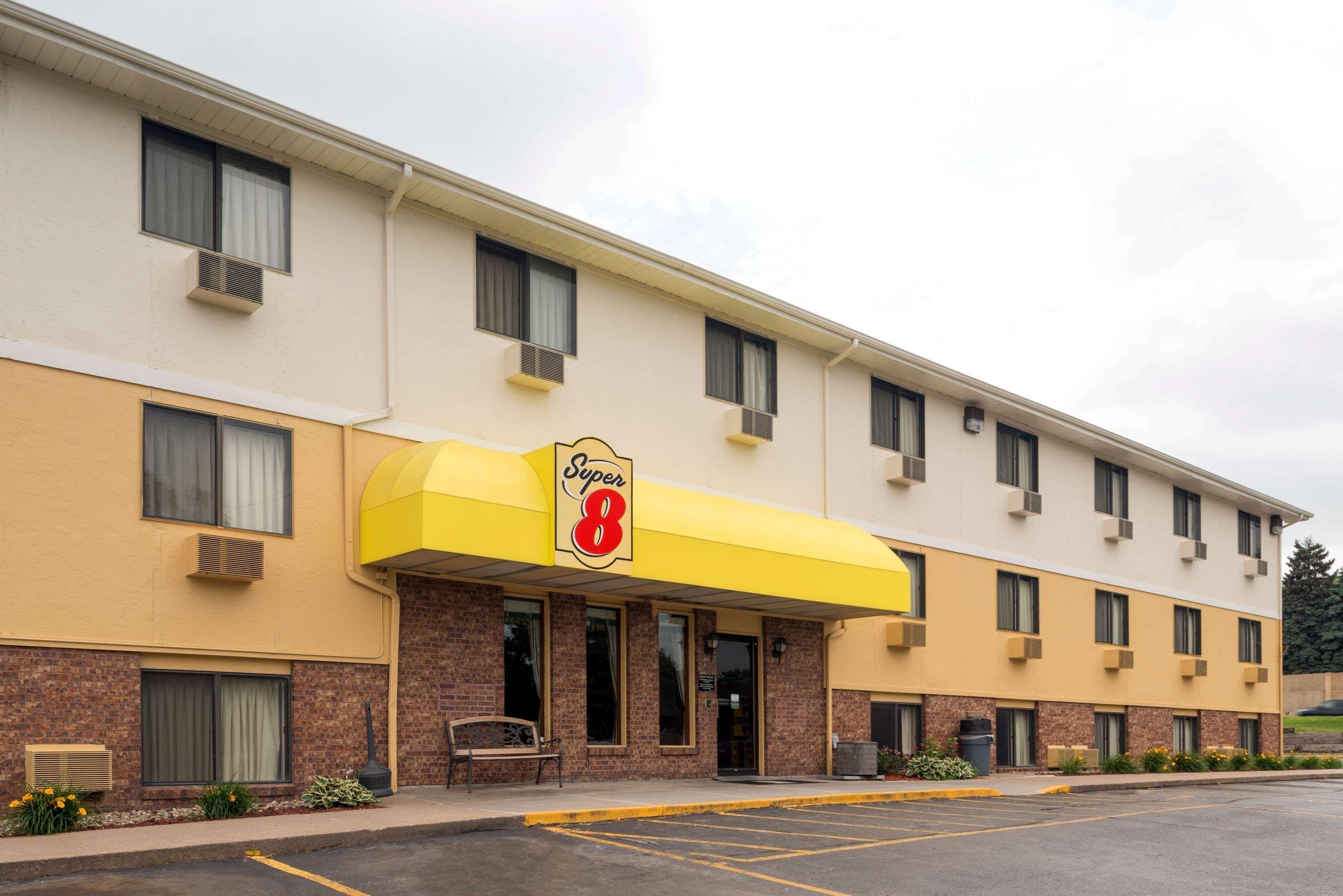 Super 8 By Wyndham Omaha Ne Otel Dış mekan fotoğraf